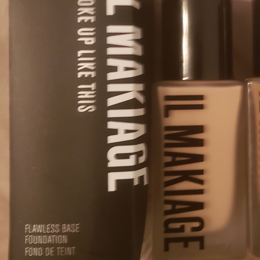 Il Makiage Woke up Like This Foundation